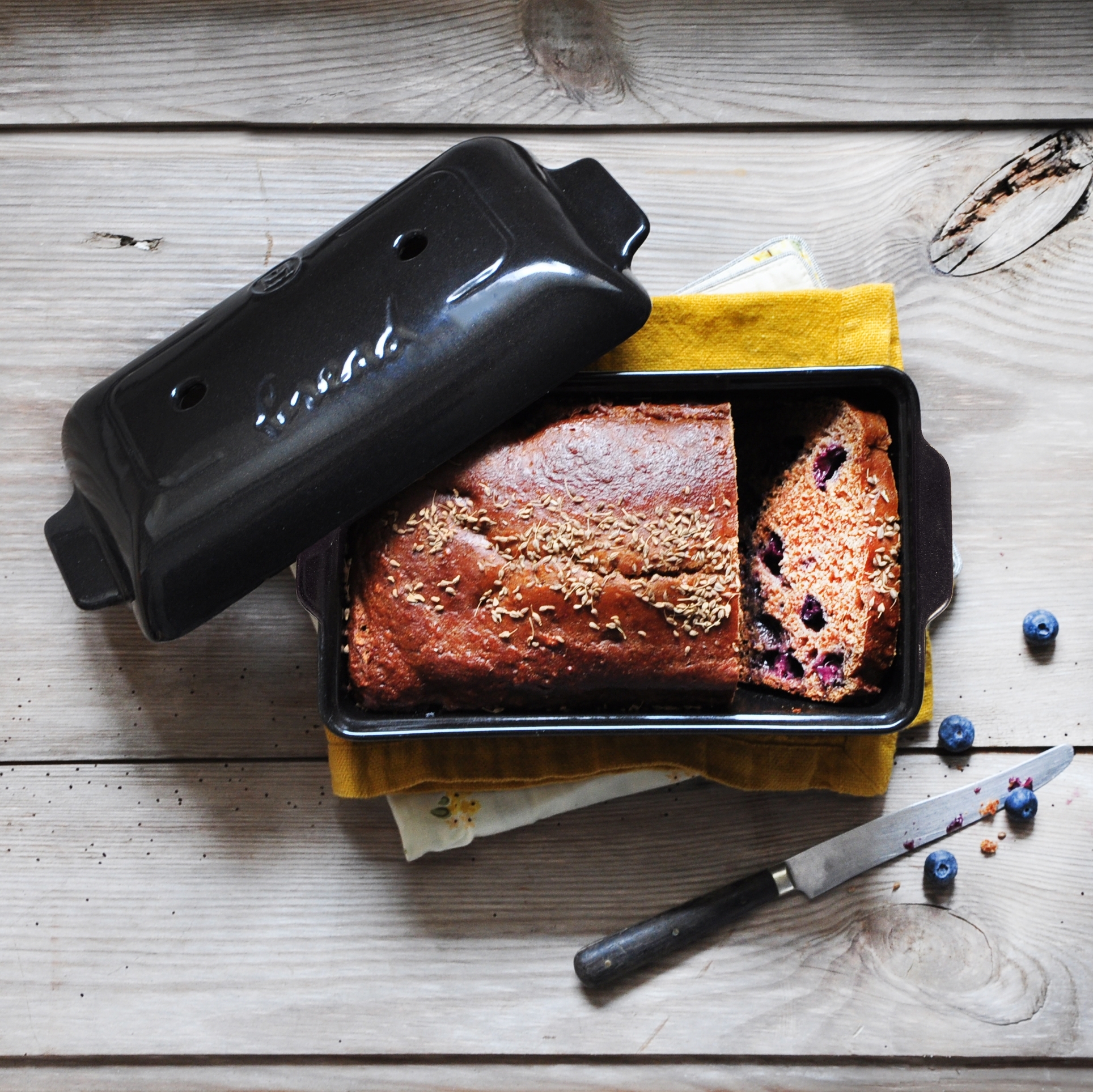 Emile Henry - Bread Loaf Baker - Charcoal