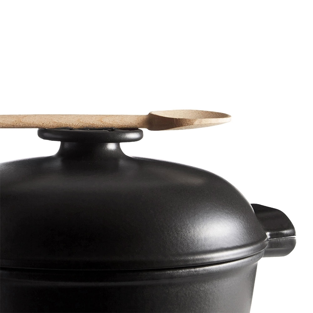 Emile Henry - Oval stewpot  6 L, Black Matt